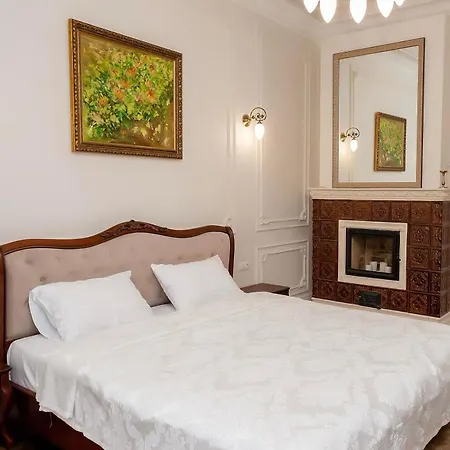Del Rey Luxury Apartment