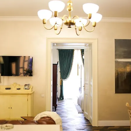 Del Rey Luxury *