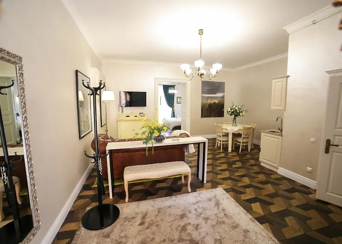 Del Rey Luxury 리비프